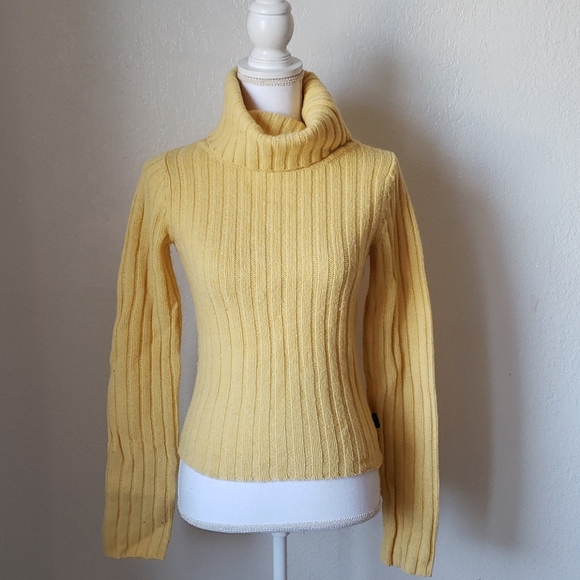 Abercrombie & Fitch Sweaters - Abercrombie Yellow Turtleneck Sweater